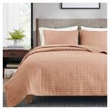 Hyde Lane 3 Piece Reversible King Size Quilt Set 104x90 â Coral Soft Microfiber Lightweight Coverlet Bedspread All Season Bed Cover Blanket (1 Quilt + 2 Shams)