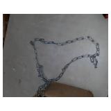 Box of Small Link Chain Amount UNKNOWN