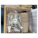 Hand-Mart 4 Pepper Seeds with Planter Box Starter Kit Indoors, Red/Green Spicy Yellow Round Green Pepper, Including Soil, Pots, 3 Garden-Tool, Pruner, Sprayer, Plant Labels, DIY Craft for Kids Adults