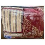 Madison Park - Lucy Cotton Reversible 9-Pc. Comforter Set - King - Retail: $163.99