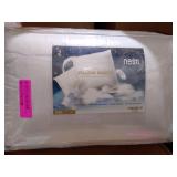 Nestle Throw Pillow Insert - 2PK - Retail: $37.99