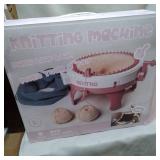 KNITTING MACHINE 48 NEEDLES W/ ROW COUNTE & PLAIN / TUBE WEAVE CONVERSION KEY