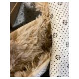 Wellber Modern Soft Shaggy Rugs Fluffy Home Decorative Carpets, 6x9 Feet,