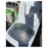 New 32lb Pet Food Dispenser