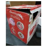 Americana - 1.5qt Electric Ice Cream Maker with Quick Freeze Bowl - Red