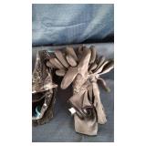 LOT OF MENS WORK GLOVES