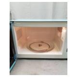 Galanz - Retro 0.7 Cu. Ft. Microwave - Bebop Blue Damage See Pictures