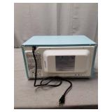 Galanz - Retro 0.7 Cu. Ft. Microwave - Bebop Blue Damage See Pictures