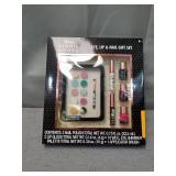 Centric Beauty - Disney Minnie Mouse - Eye Lip & Nail 7 Pcs Gift Set -