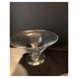 Assorted glass items