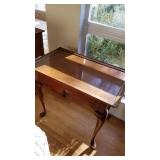 Side table with pull out 26 x 18 x 30