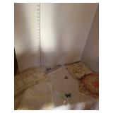 Various doilies and more