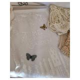 Various doilies and more