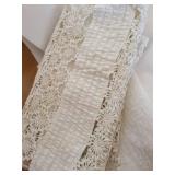 Various doilies and more