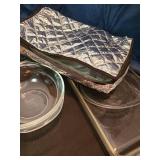 Pyrex 9x13 pans, one has insulated case, one is chipped, glass bowls, pie plate