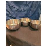 Stainless mixing bowls, spoon rest and more