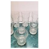 Drinking glasses and tumblers