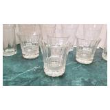 Drinking glasses and tumblers