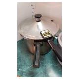 2 Presto pressure cookers (one missing top)