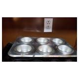 Baking pans and cooling racks