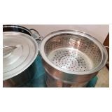 Denmark stockpot w/steamer and stock pot