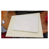 2 cutting boards, baking pans and 2 jello molds