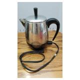 Farberware electric coffee pot and Grindmaster Cafemill