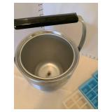 Ice bucket and ice trays