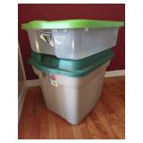 Sterilite 35 qt and Rubbermaid 22 gal storage totes with lids