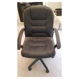 Black office chair
