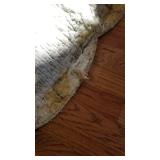 Quilt hand stitched (good condition, stain on back doesnt show thru) approx 7 ft x 7 ft