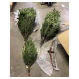 National Tree Feel Real Frasier Grande Hinged Pre-Lit Tree