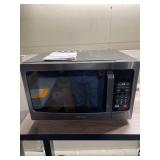 Toshiba Microwave - Damaged Back Corner but still runs and works good
