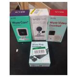 Wyze cam (2) Video Door Bell and Wyze Plug Outdoor