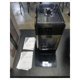 Frigidaire Freestanding Crunchy Chewable Nugget Icemaker