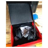 HyperX Cloud Stinger S Gaming Headset, for PC, Virtual 7.1 Surround Sound, Lightweight, Memory Foam, Soft Leatherette, Durable Steel Sliders, Swivel-to-Mute Noise-Cancelling Microphone, Black