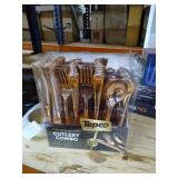 160 Plastic Silverware Set - Plastic Cutlery Set - Disposable Flatware - 80 Plastic Forks, 40 Plastic Spoons, 40 Cutlery Knives Heavy Duty Silverware for Party Bulk Pack (Rose Gold)