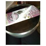 Farberware Dishwasher Safe Aluminum Nonstick Jumbo Cooker with Lid and Helper Handle, 6-Quart, Champagne