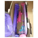 VTech Touch and Learn Activity Desk Deluxe with Easel, Chalkboard, Pink