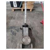 All Black Ready for Use Hydraulic Service Jack