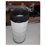 AF25960 Fleetguard Air Filter Primary (Replaces Donaldson P628326, Baldwin RS5745,DAMAGED