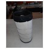 AF25960 Fleetguard Air Filter Primary (Replaces Donaldson P628326, Baldwin RS5745,DAMAGED