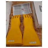 2 Pairs Of Marigold Rubber Insulating Gloves Size: 11