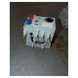 2 General Electric overload relays MTO3A? ?.011 - .017A? MT03A