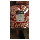 Madison Park Georgia Red 210 Thread Count Cotton Twill Reversible 6 Piece Daybed Set- Retail:$85.99