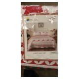 FULL/QUEEN SIZE Porch & Den Dutch Christmas Pattern Quilt Set