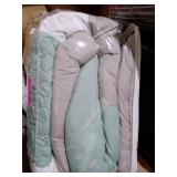 510 Design Tinsley Queen 8 Piece Comforter Set Bedding -Retail $63.74