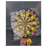 MAGNETIC DART BOARD WITH DARTS