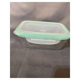 GLASS TUPPER WARE CONTAINER WITH LID