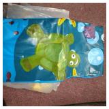 Paddling pool with sprinklers ** blue ocean